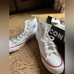Size men 8 Women 10 white converse (high top)